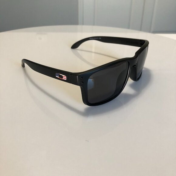 Oakley Other - OAKLEY HOLBROOK USA Flag Black Matte Frame Polarized Lenses 9102